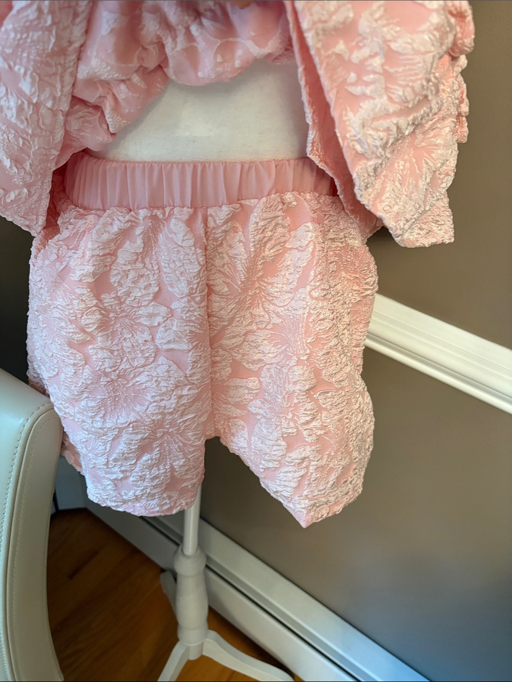 Women's Pink Ruffled Lace Set - Picture 3 of 8
